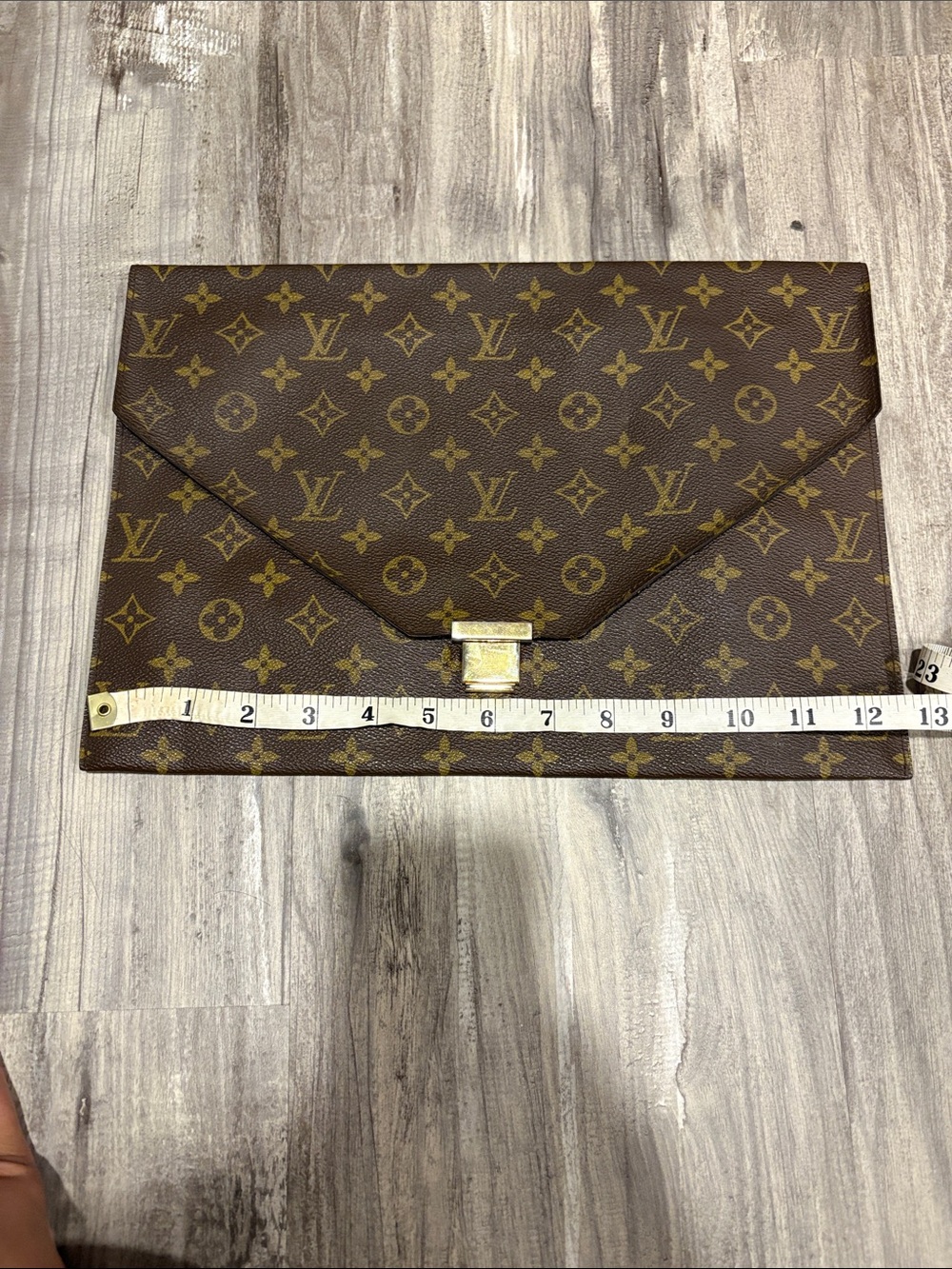 ❌SOLD❌ Louis Vuitton Monogram Envelope Document Holder in Brown and Gold - Picture 13 of 14